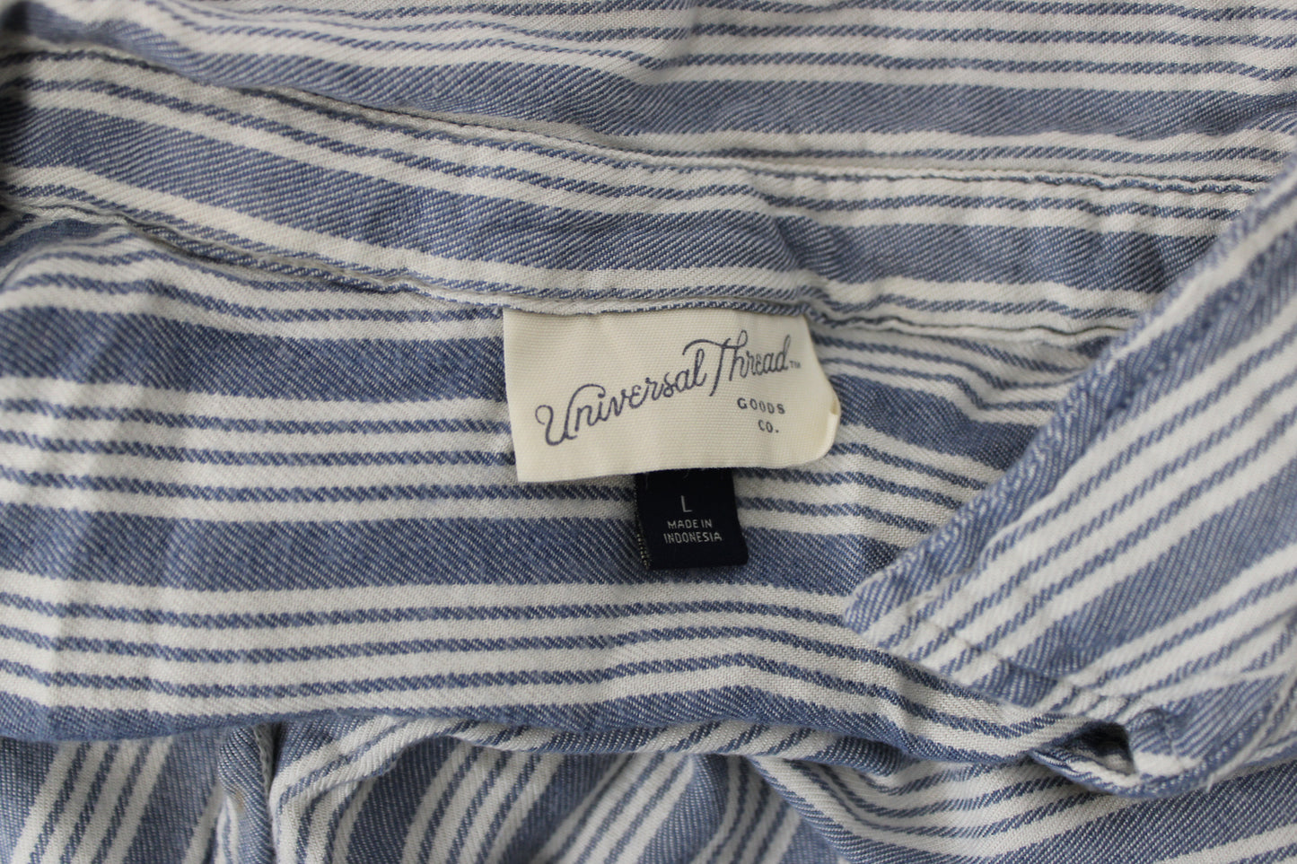 Universal Thread Short Sleeve Striped Button Up, Blue, Women’s L