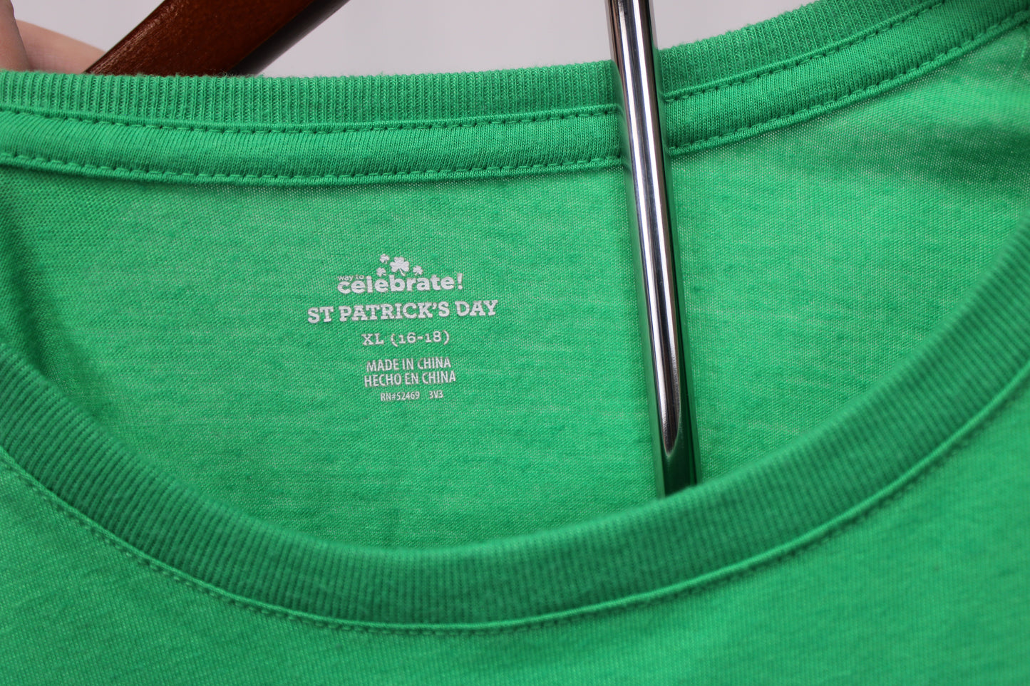 Celebrate! St. Patricks Day Lucky Four Leaf Clover T-Shirt, Green, Men’s XL