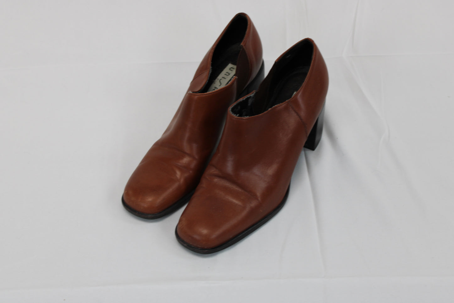 Unisa mid heel ankle bootie, brown leather, Women's 8.5