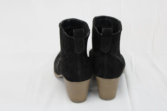Sugar Ronnie black suede ankle bootie, Women's 8.5