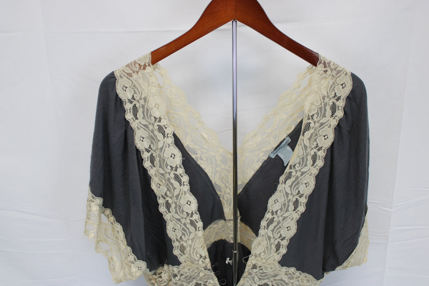 Charlotte Russe button down v-neck lace top, Women's XL