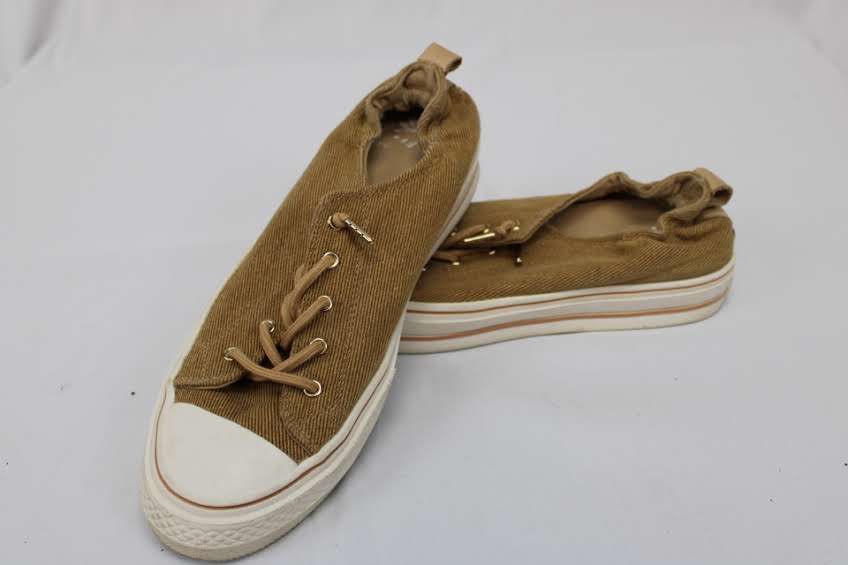 Yellowbox Viana canvas sneaker, Women's 10
