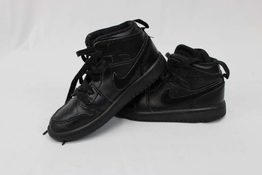 Jordan Alpha 1 Mid, black, Boy's 12