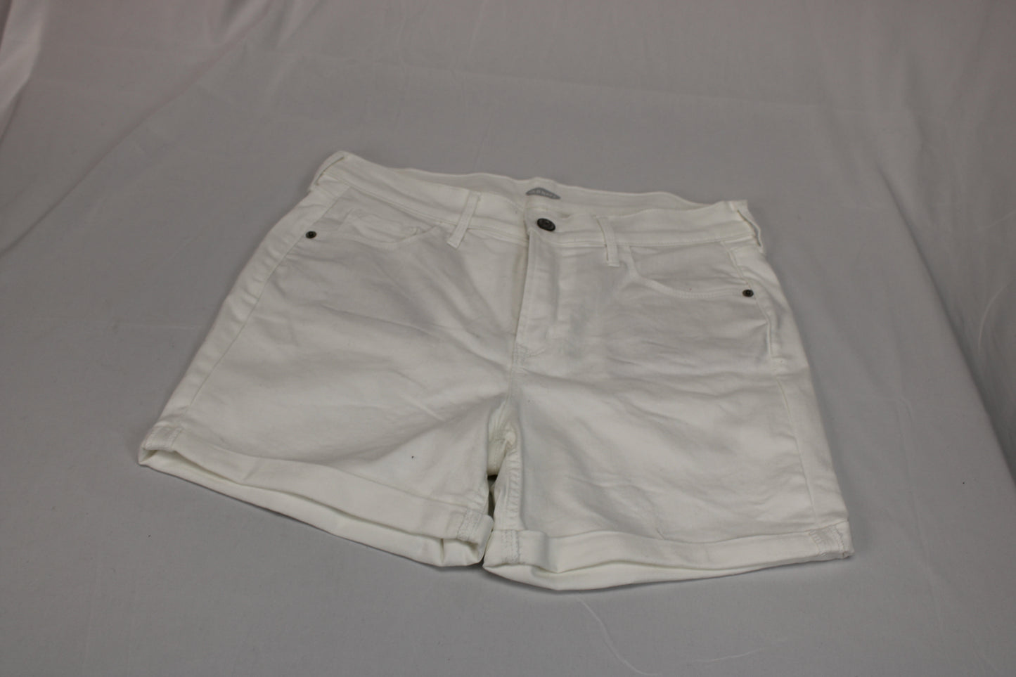 Old Navy Women's White Shorts, Size 8