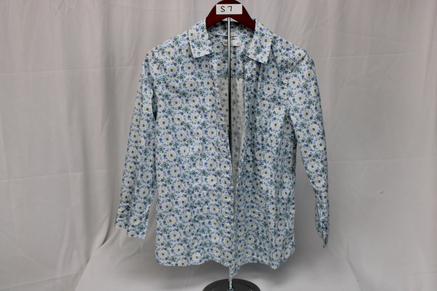 Croft & Barrow long sleeve floral blouse, Women's L