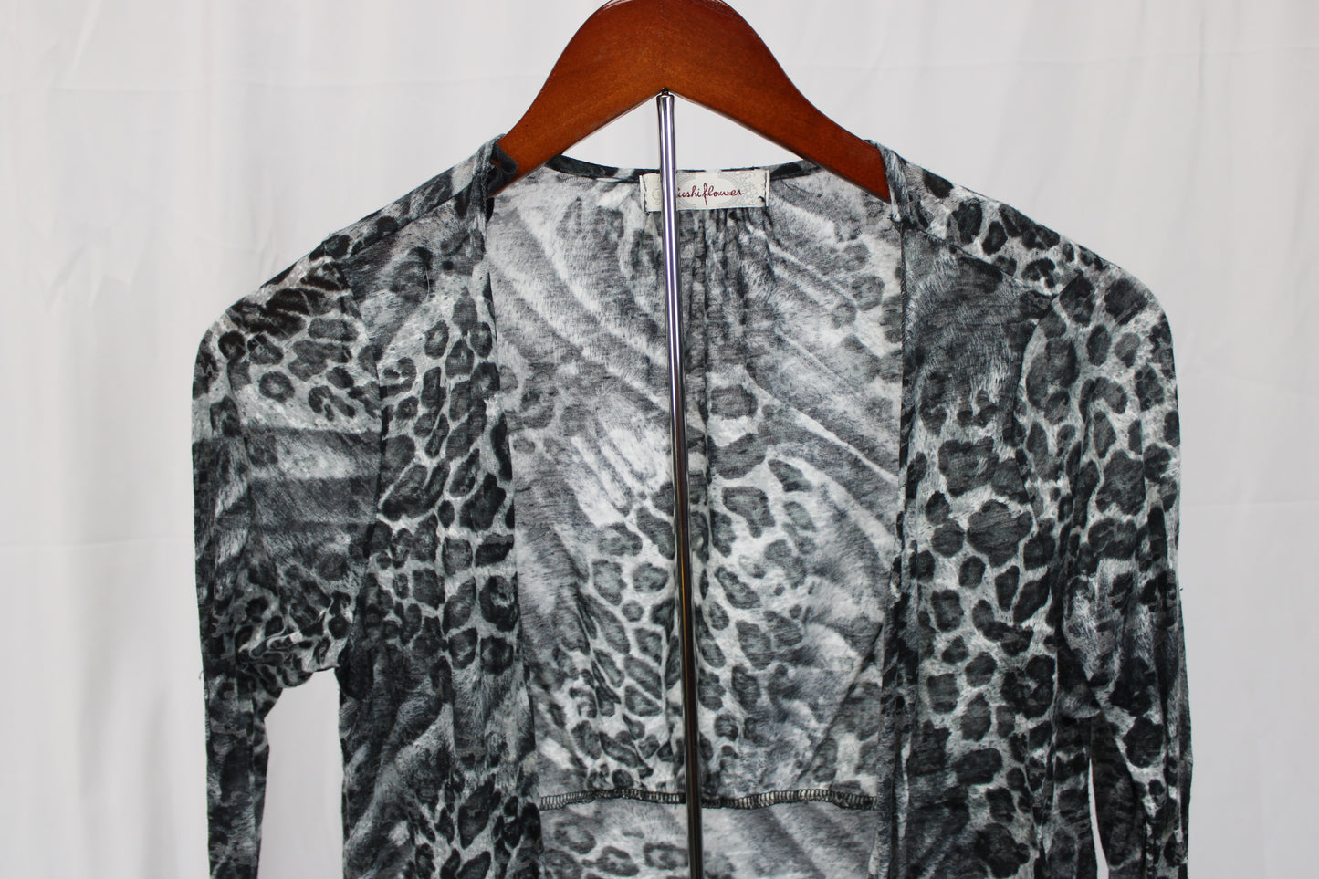 Sushiflower sheer lightweight leopard print cardigan, Women's L