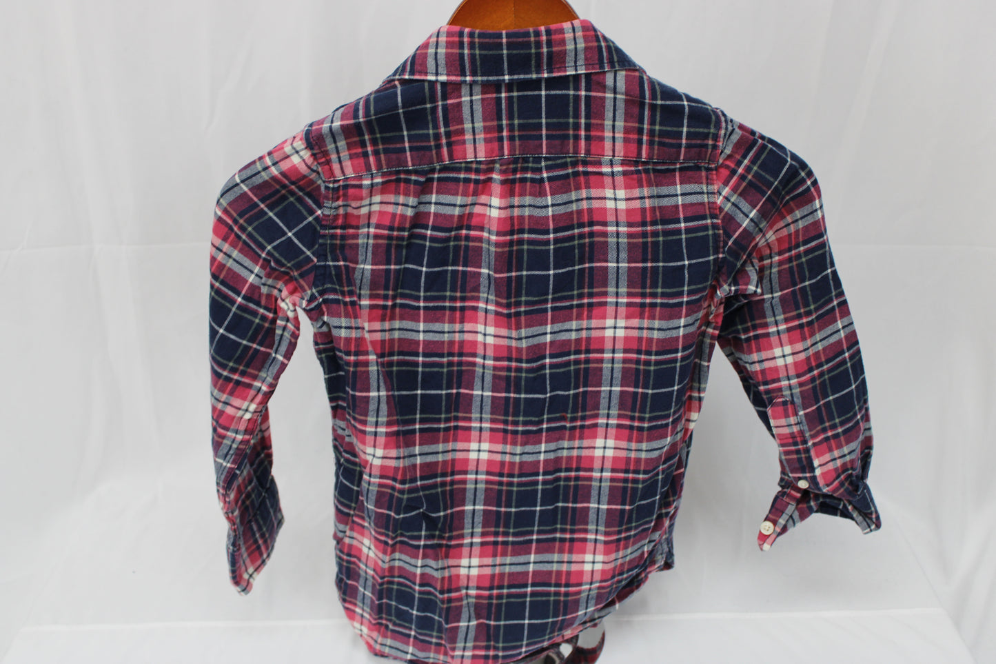 Gap long sleeve plaid button down shirt, Youth S