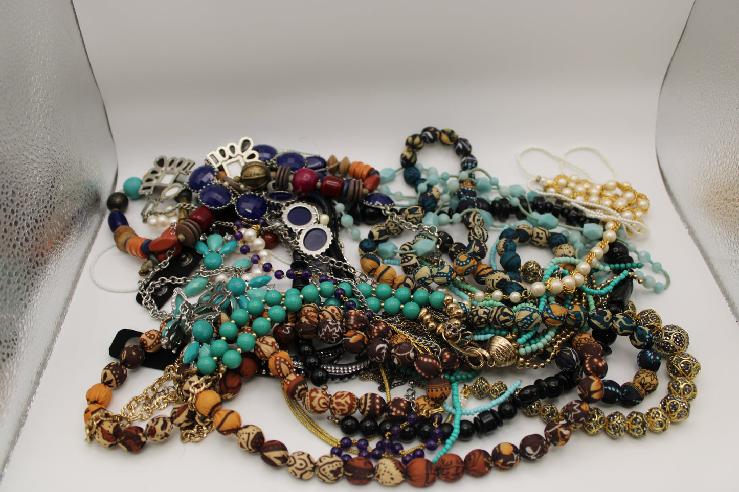 20 count beaded necklace bundle box