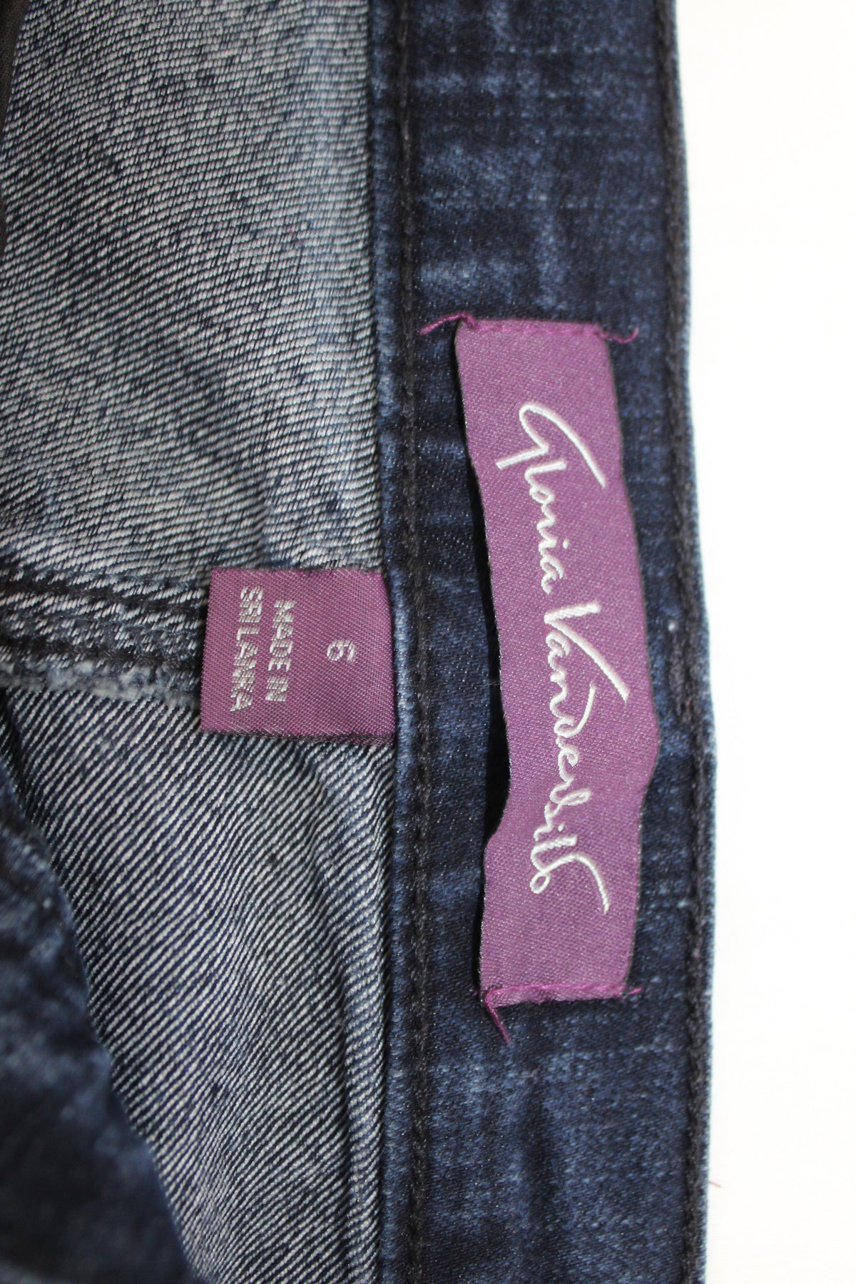 Gloria Vanderbilt Dark Blue Jeans, Size 6