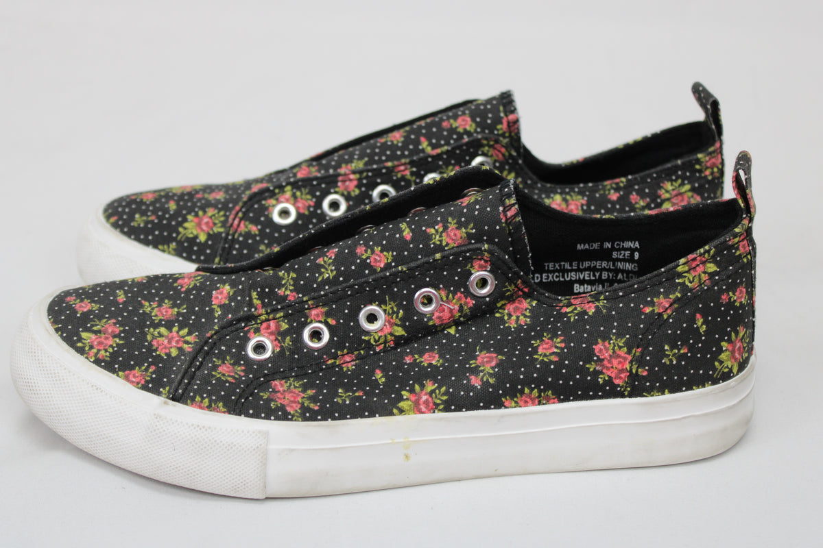 Serra canvas laceless slip on tennis shoe with floral pattern, Women's 9