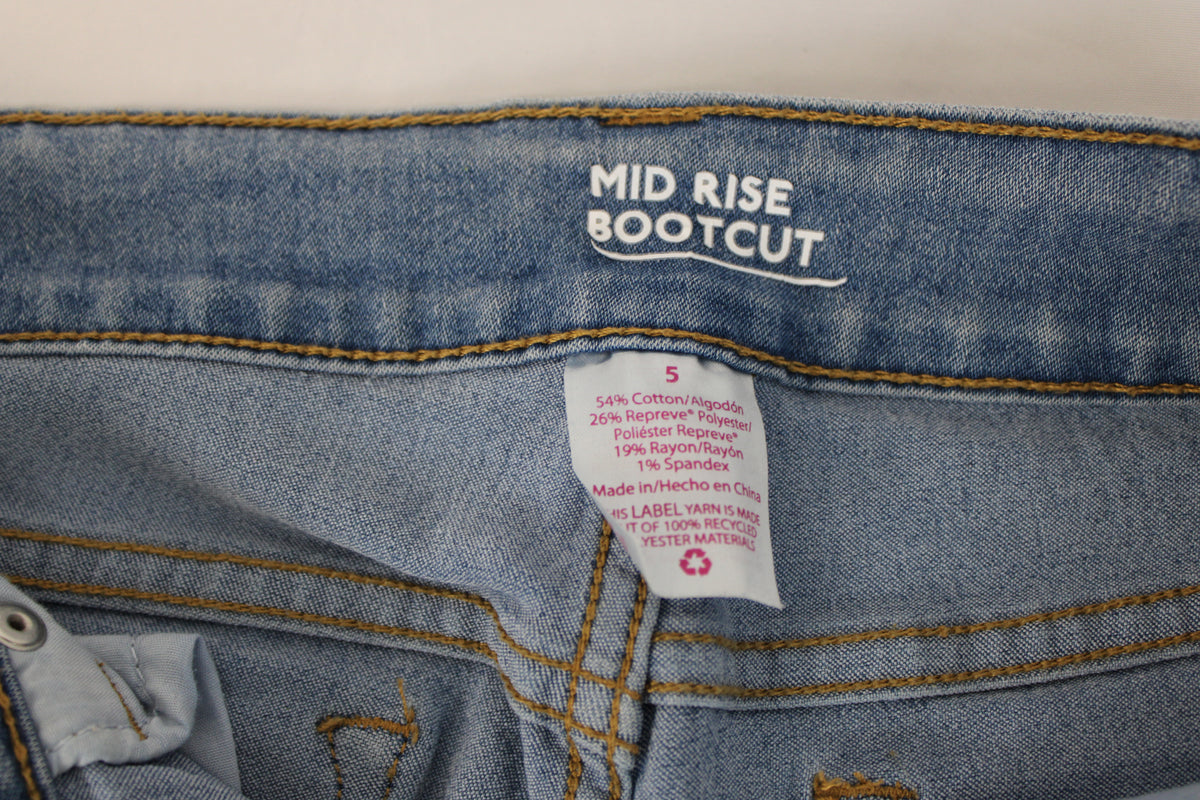 Time & Tru mid rise boot cut jeans, medium wash, Women's 5