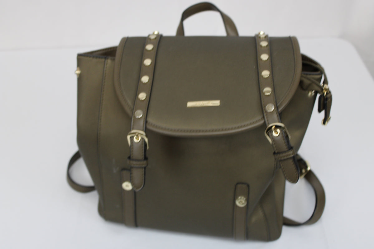 Simply Noelle mini studded backpack, olive, new condition