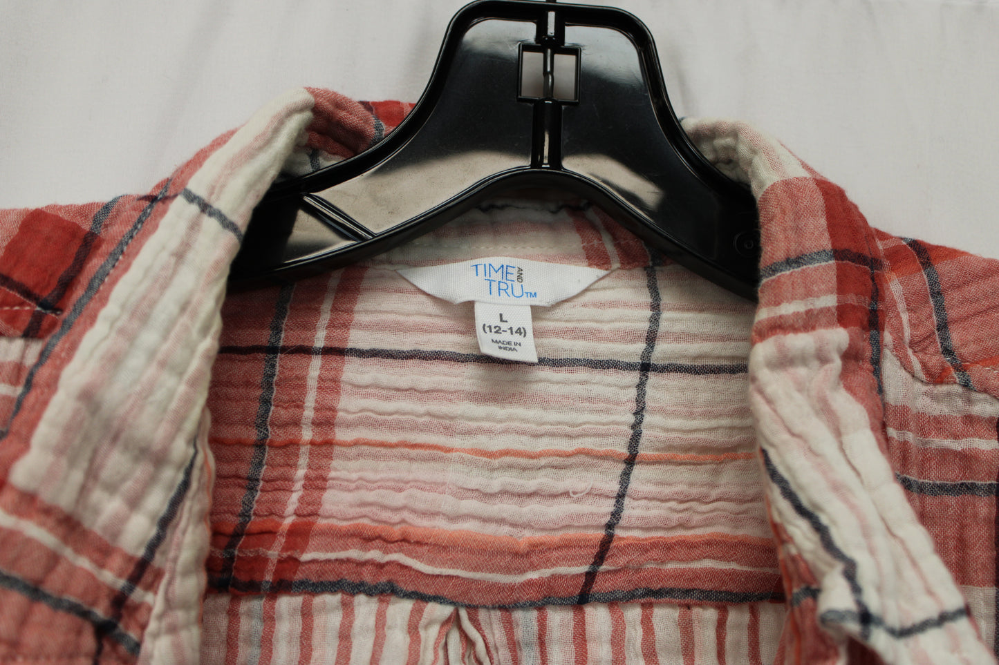 Time & Tru Plaid Long Sleeve Flannel, White/Red, Women’s L