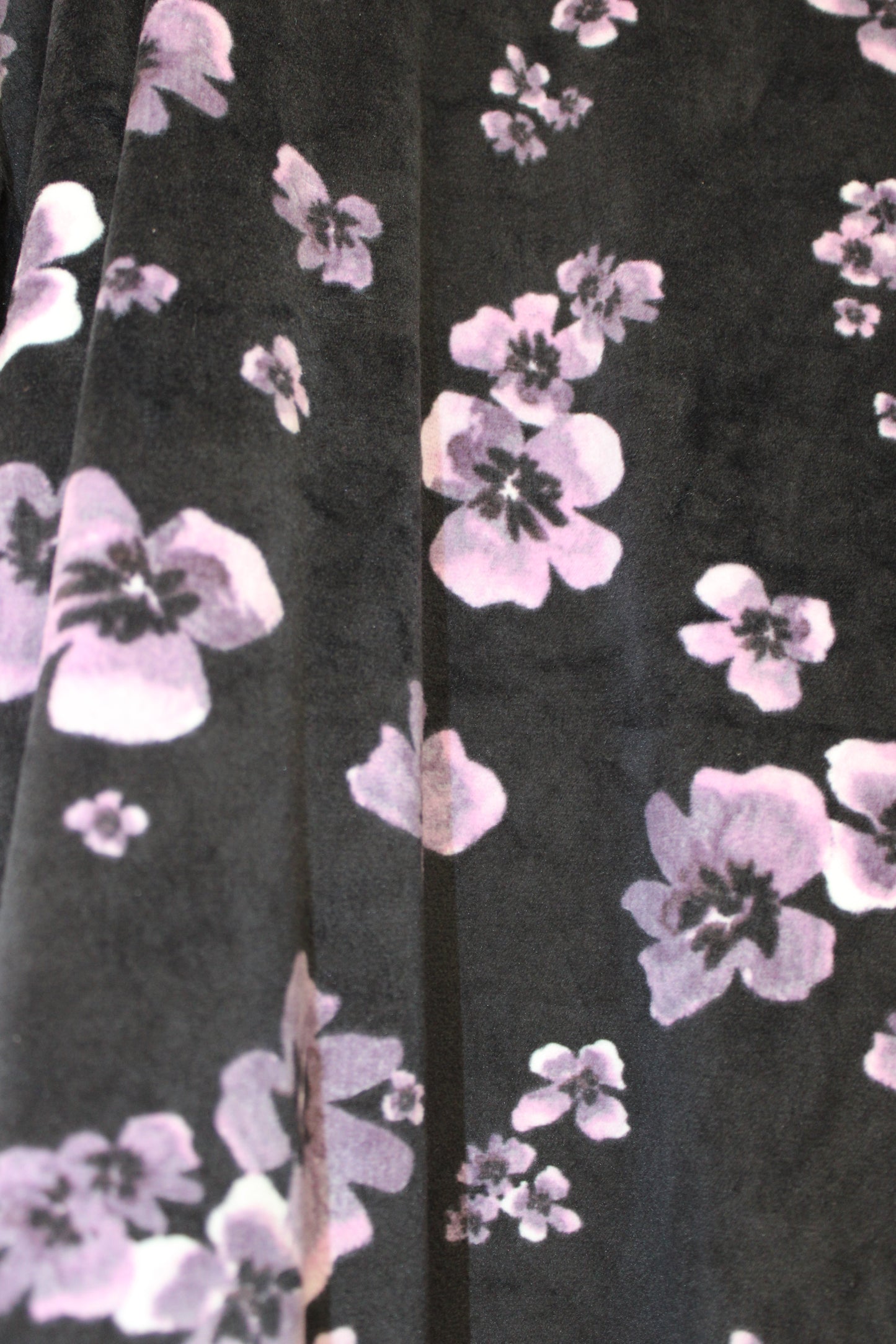 Women’s Two Piece Fleece Floral Pajama Set, Black/Purple, L