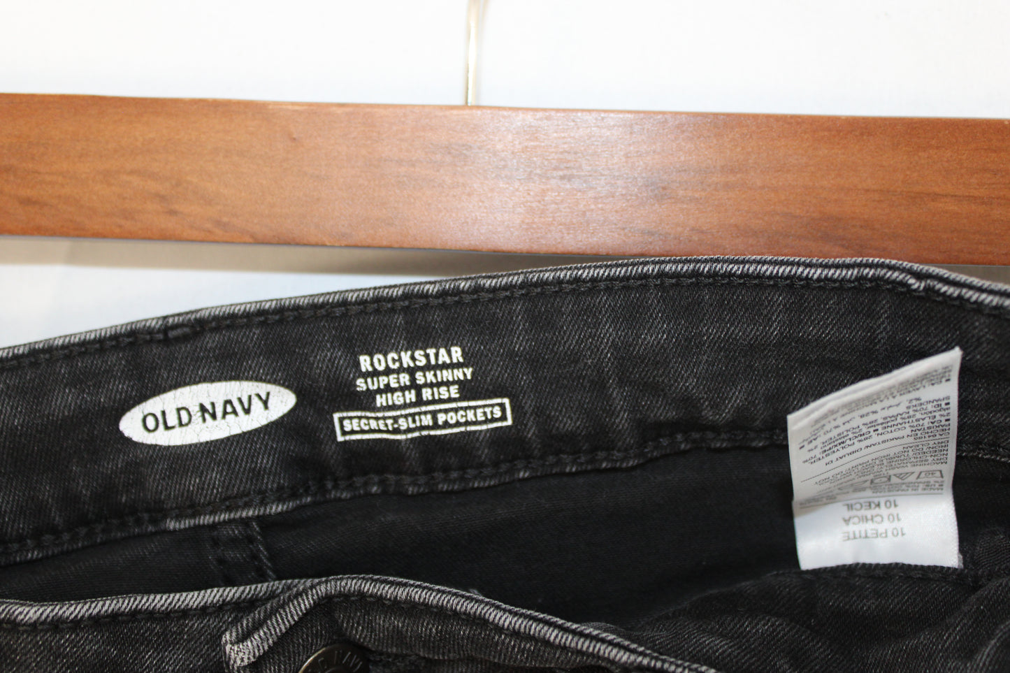 Old Navy Rockstar Super Skinny High Rise Jeans, Black, Women’s 10 Petite