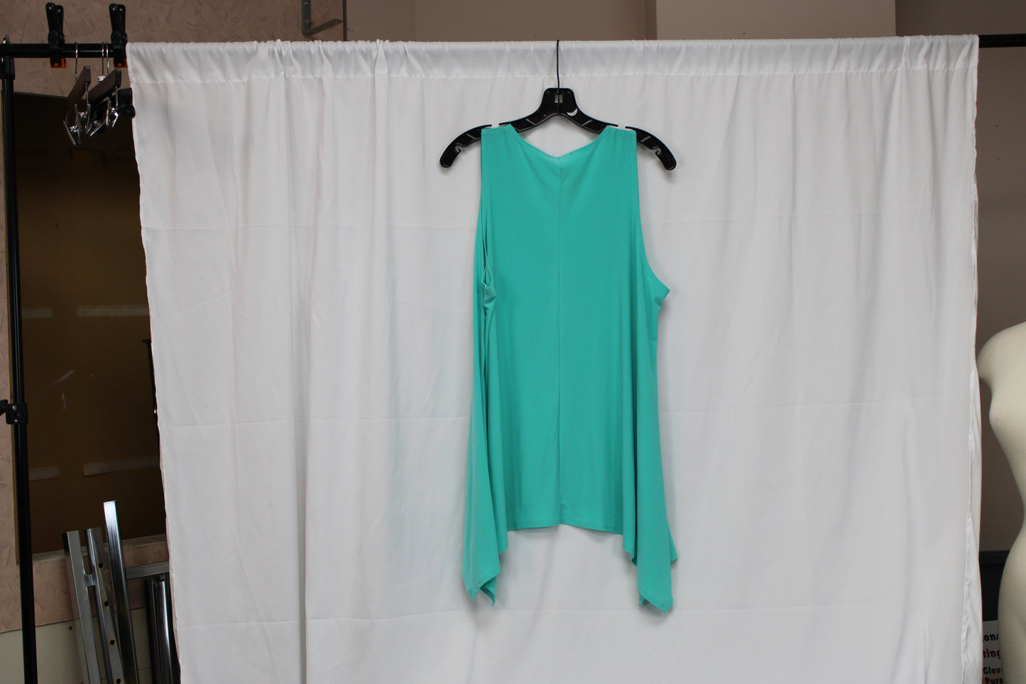 Women’s Sleeveless Sequin Flowy Blouse, Blue, XL