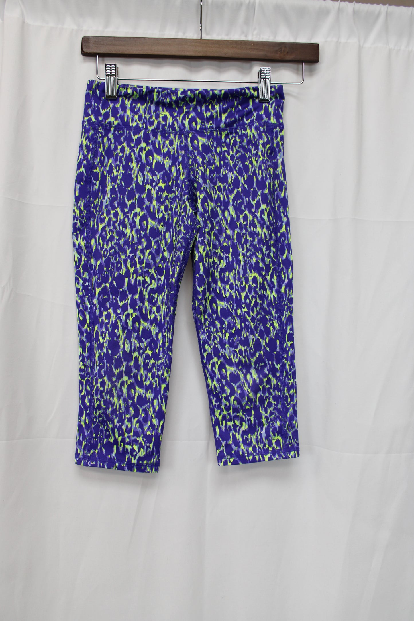 Old Navy Active Capri Patterned Leggings, Purple/Green, Women’s M