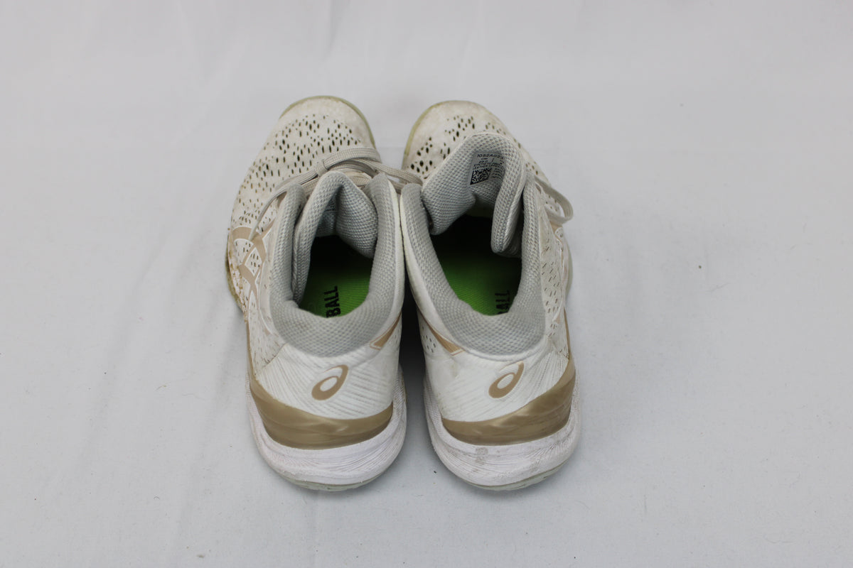 ASICS Sky Elite Volleyball Shoes, White/Gold, Women’s 8