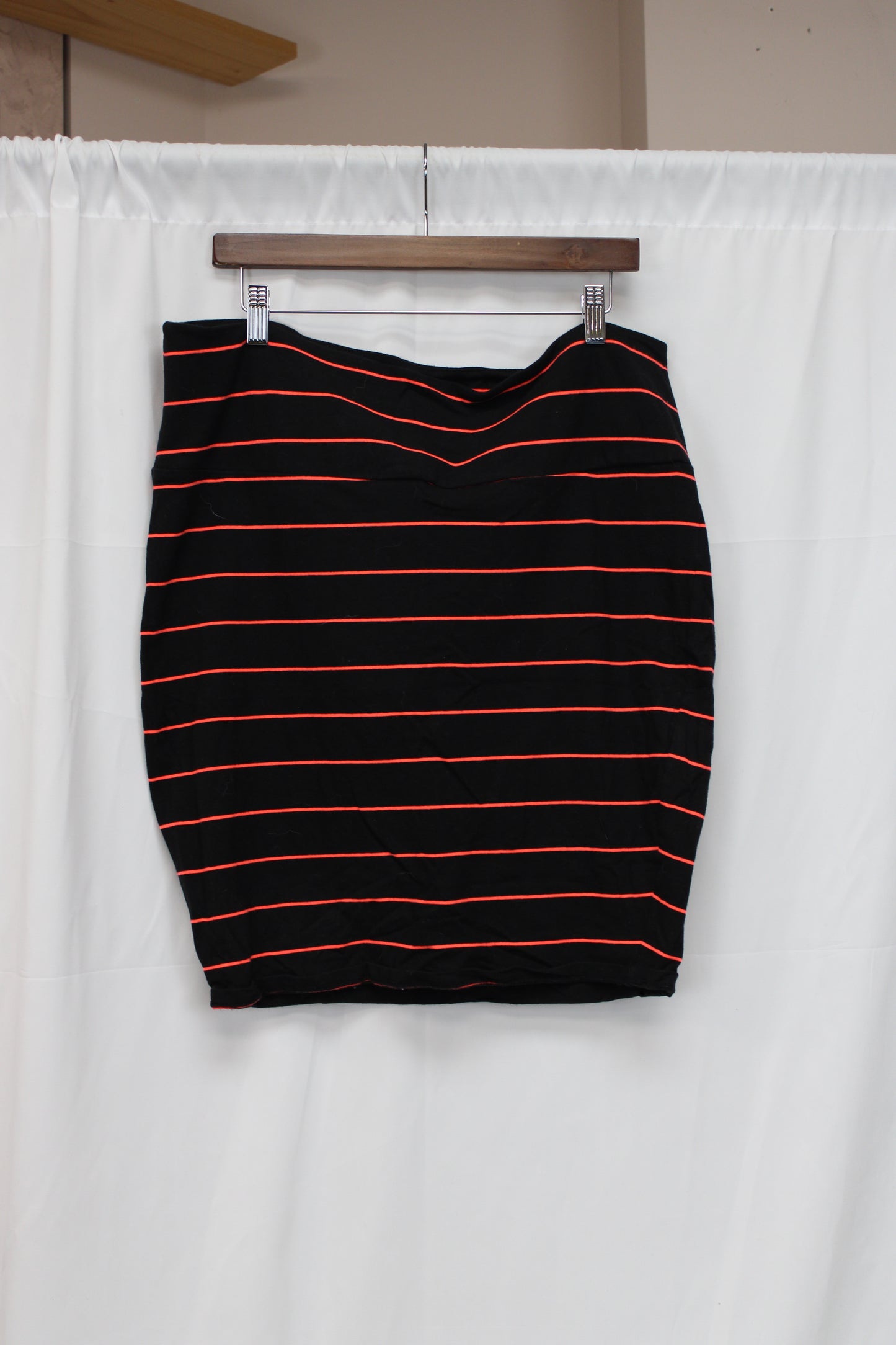 Torrid Striped Pencil Skirt, Black/Coral, Women’s 2