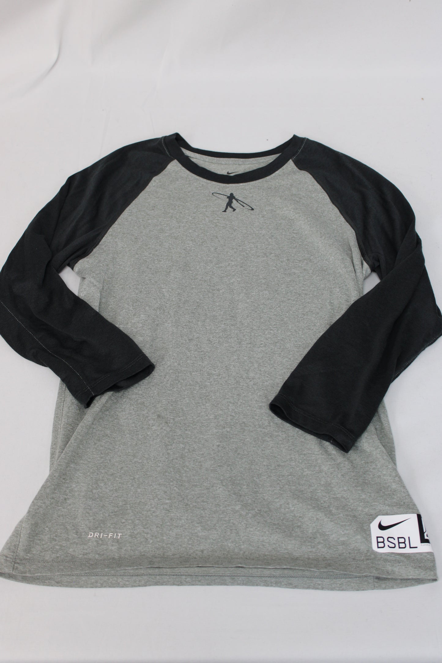 Nike Dri-Fit Long Sleeve Shirt, Gray/Black, Boys L
