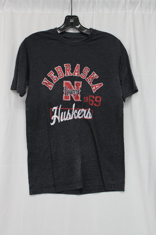 NCAA Nebraska Huskers Short Sleeve Shirt, Gray, Men’s S