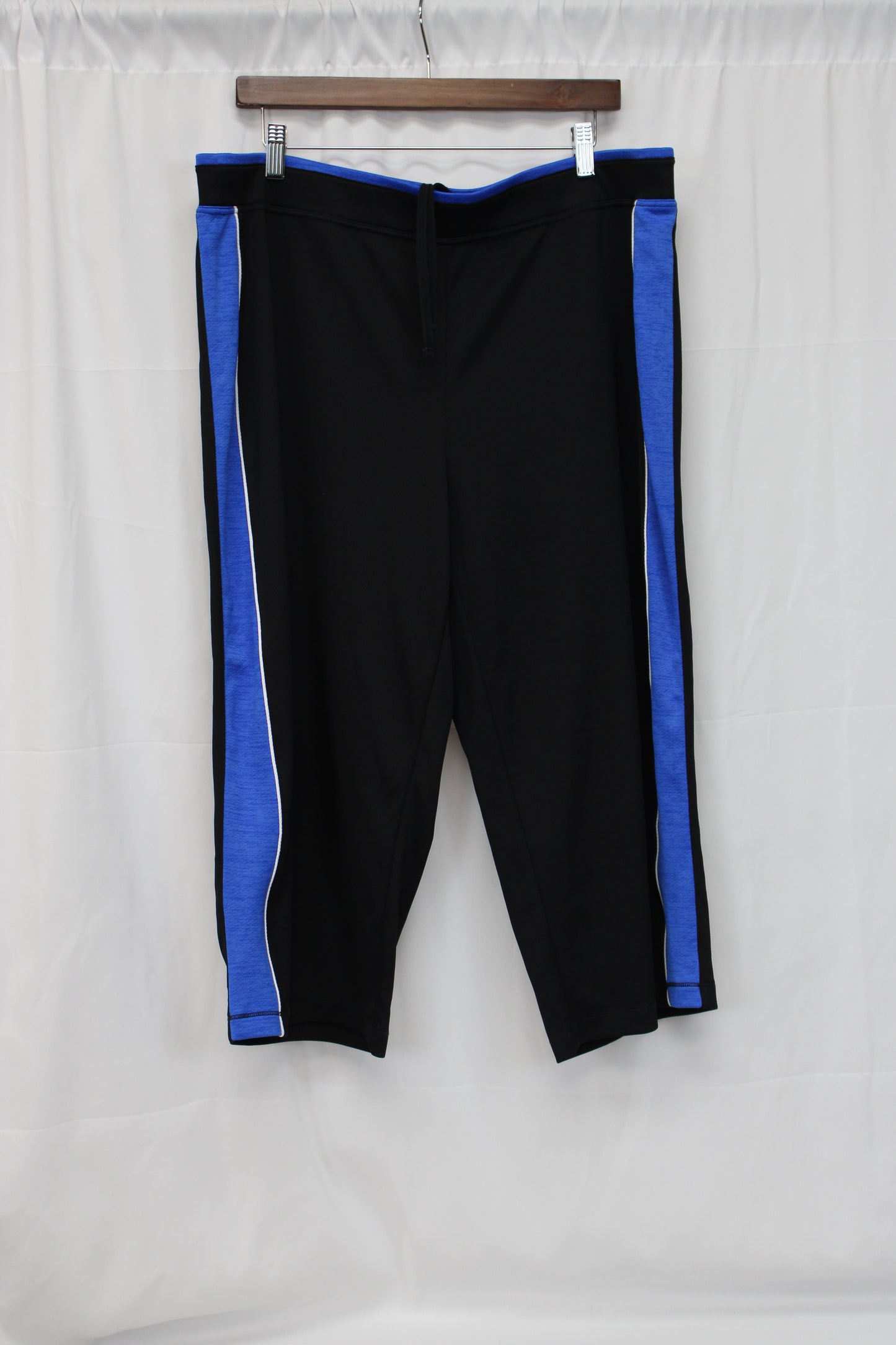 Made for Life Active Capri Leggings, Black/Blue, Women’s XL