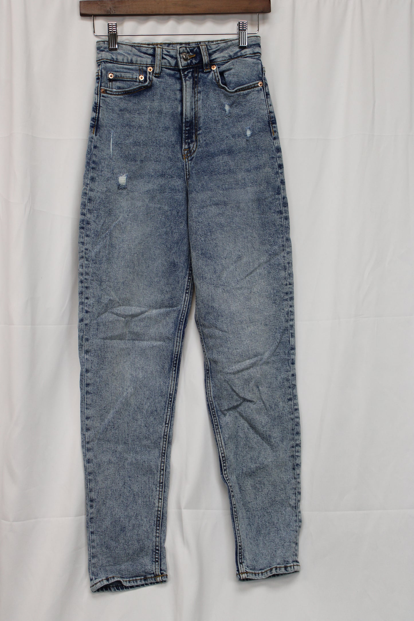 Divided High Rise Light Wash Jeans, Women’s 2