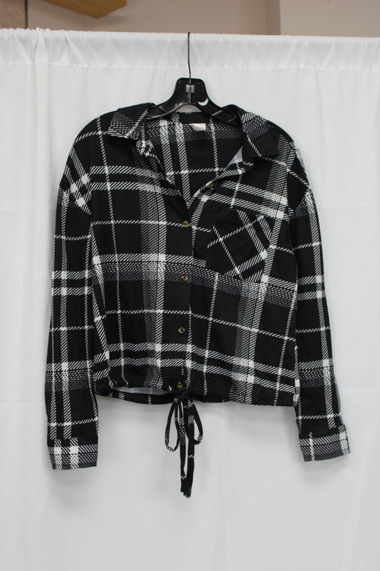 No Boundaries Long Sleeve Tie Flannel Top, Black/White, Women’s M