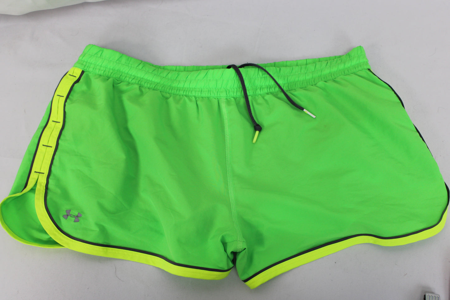 Nike/Under Amour Athletic Shorts Bundle(2), Green/Coral, Women’s L