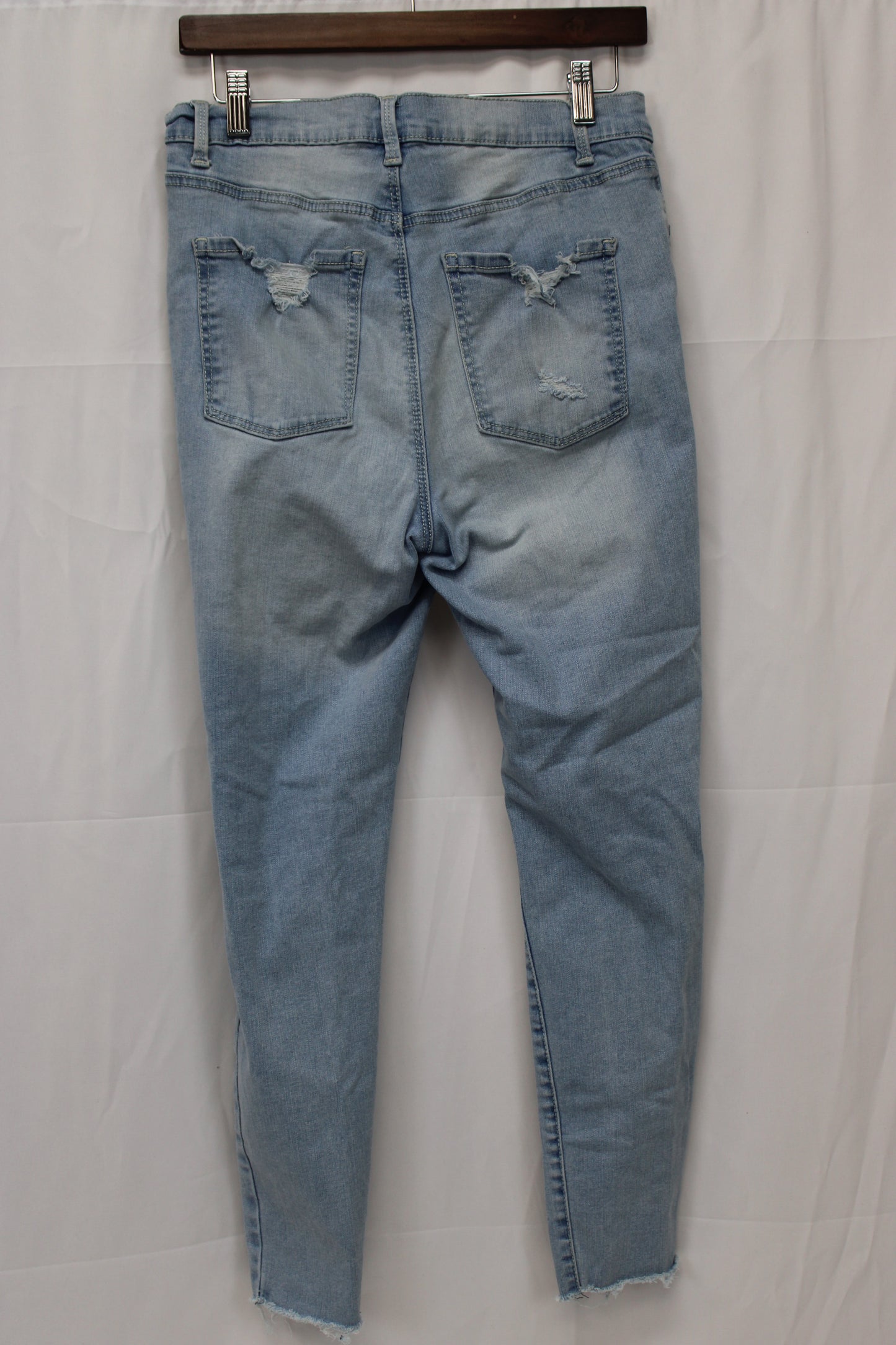 No Boundaries Light Wash Ripped Jean, Women’s 13