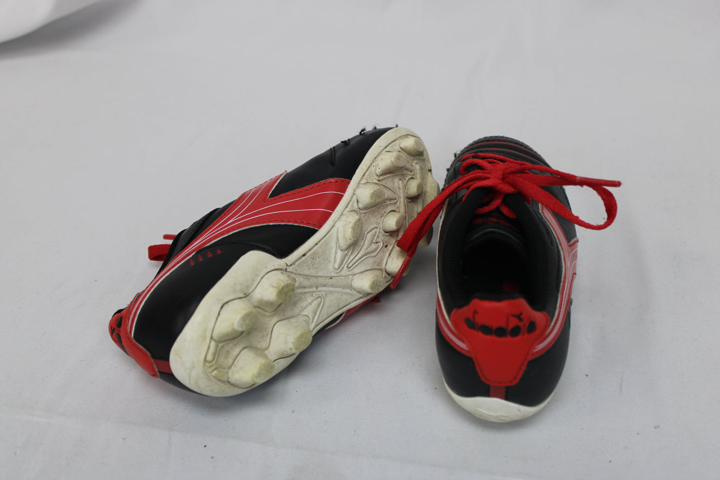 Diadora Cattura Soccer Shoes, Red/Black, Youth 12.5