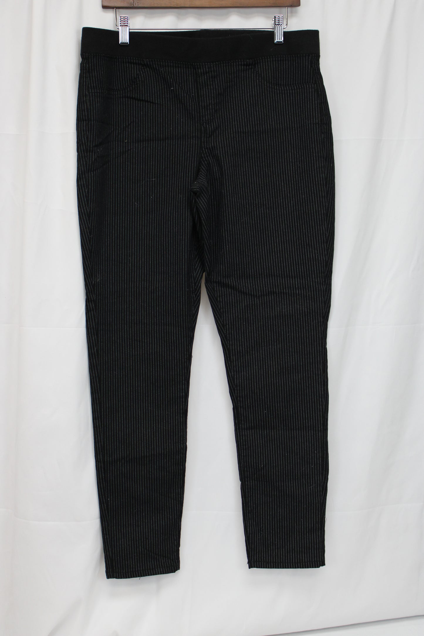 No Boundaries Pinstripe Pants, Black, Women’s XL 15/17
