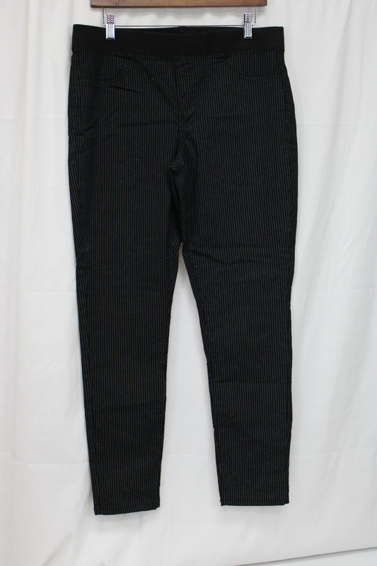 No Boundaries Pinstripe Pants, Black, Women’s XL 15/17