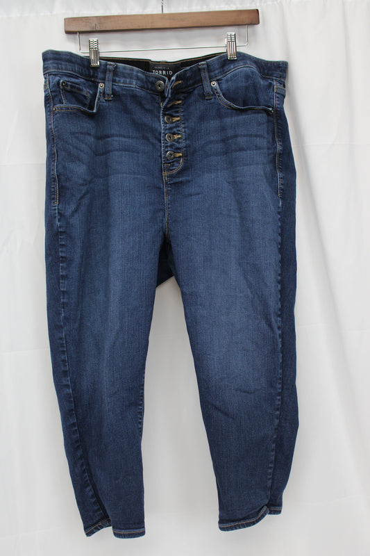 Torrid Denim Capris, Women’s 22