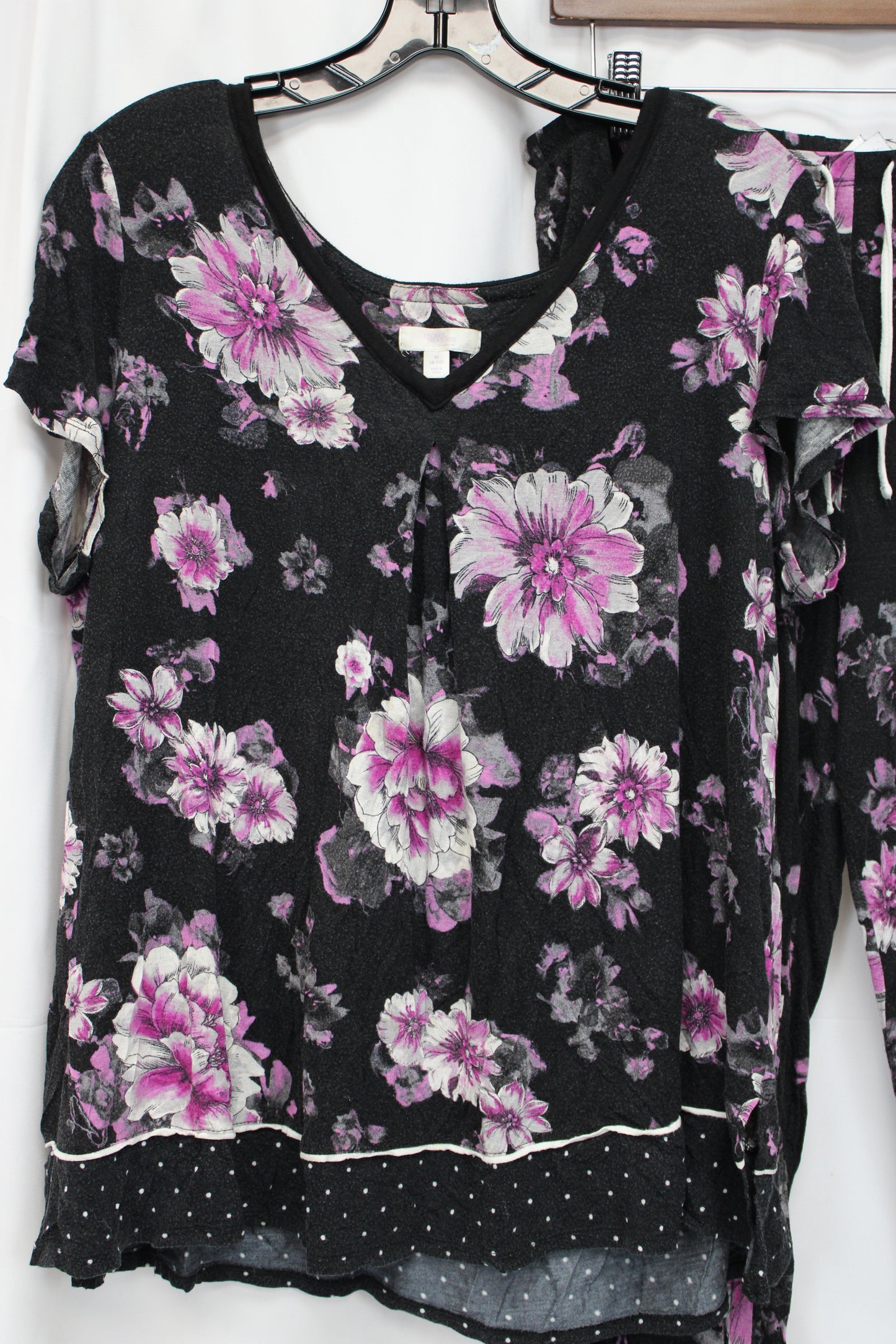 Secret Treasures Floral Pajama Set, Black/Purple, Women’s M