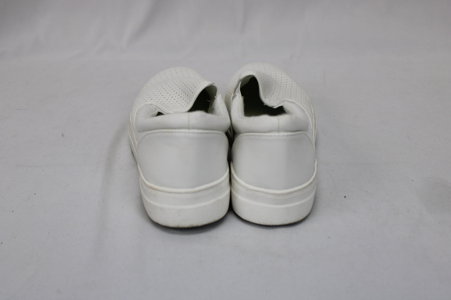 SODA Slip on Shoes, White, Women’s 9