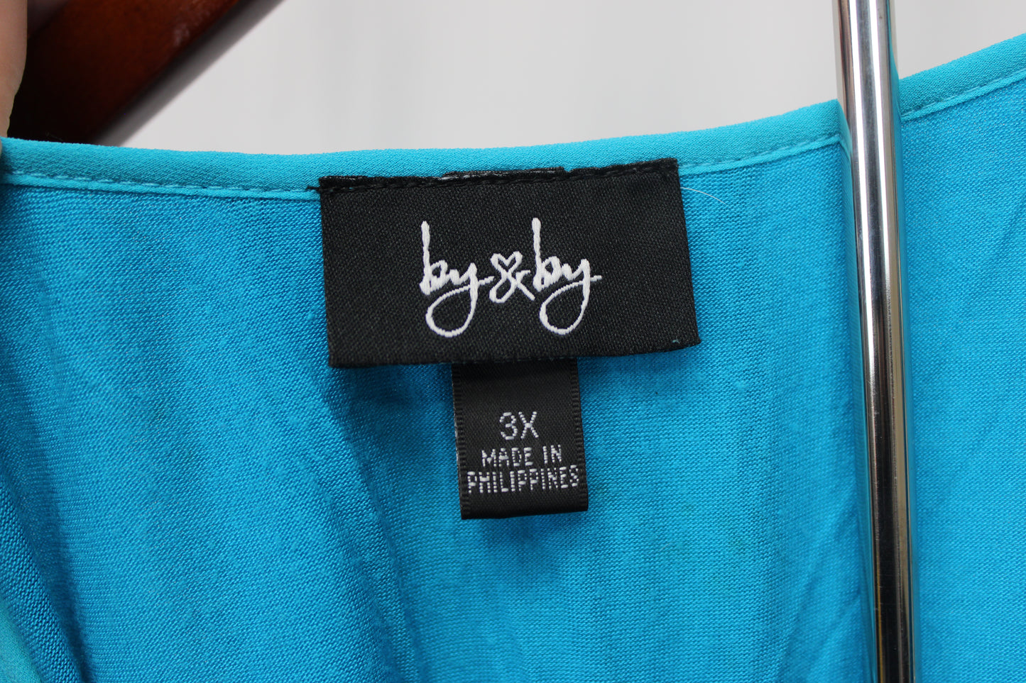 By&By V-Neck Flowy Tank Top, Blue, Women’s XXXL