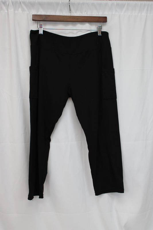 TL Clothing Capri Leggings, Black, Women’s M
