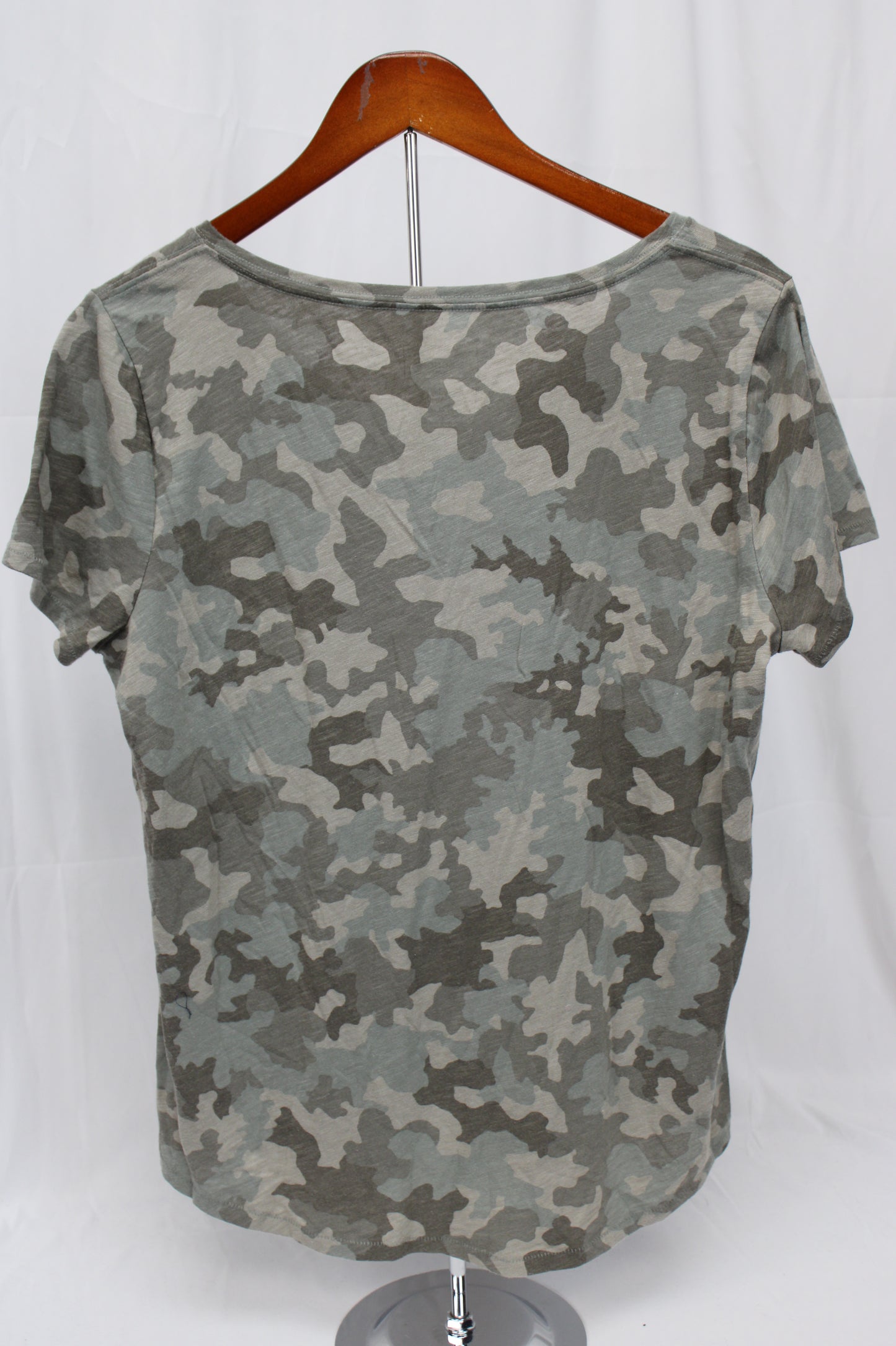 Sonoma Everyday Camo Tee, Women’s L
