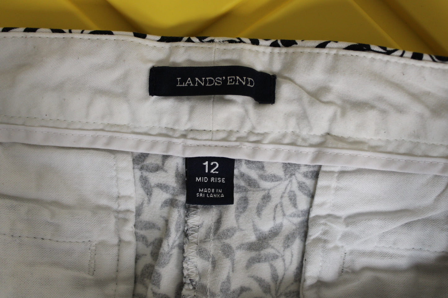 Land’s End Mid-Rise Floral Print Short, White/Black, Women’s 12