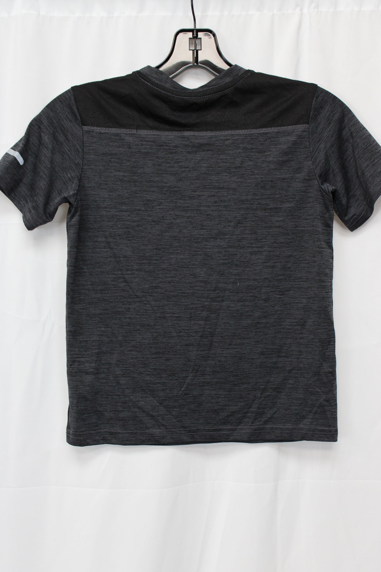 Athletic Works Short Sleeve Wicking Shirt, Black, Youth S