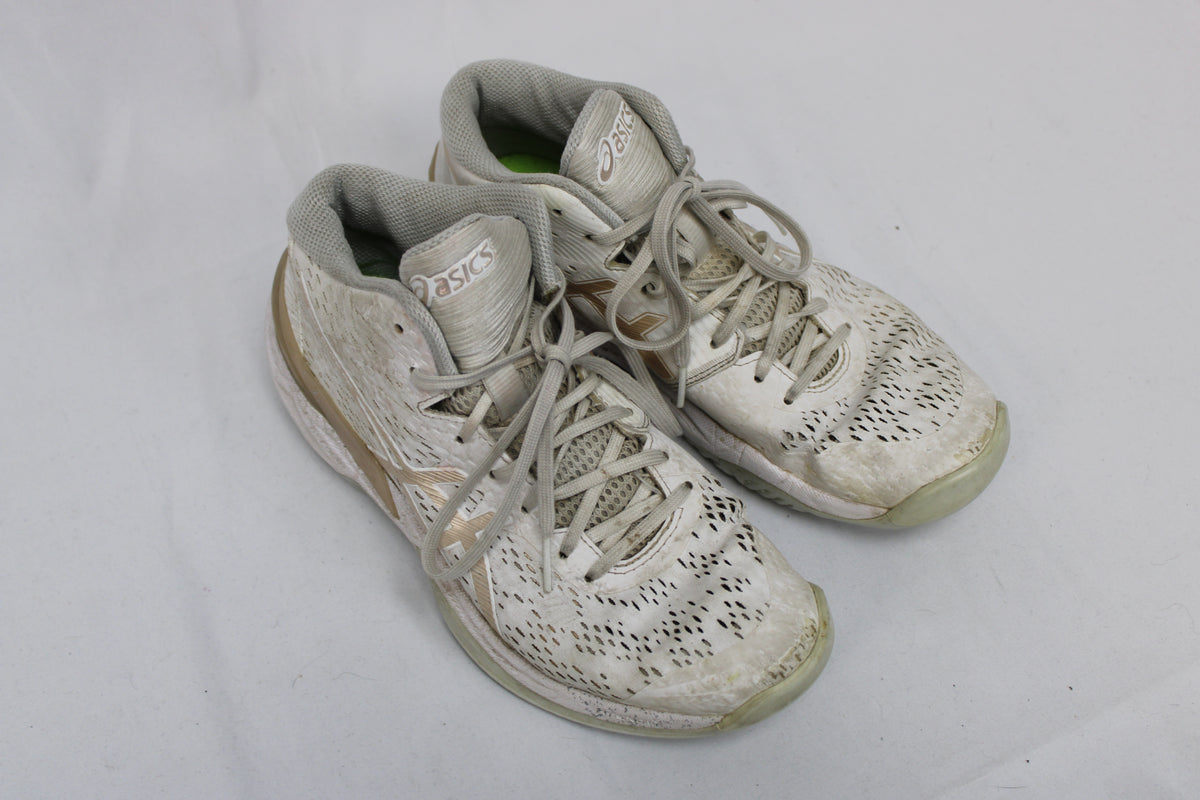 ASICS Sky Elite Volleyball Shoes, White/Gold, Women’s 8