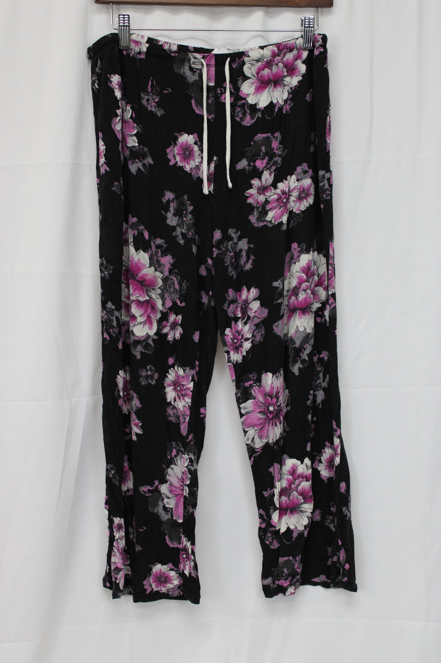 Secret Treasures Floral Pajama Set, Black/Purple, Women’s M