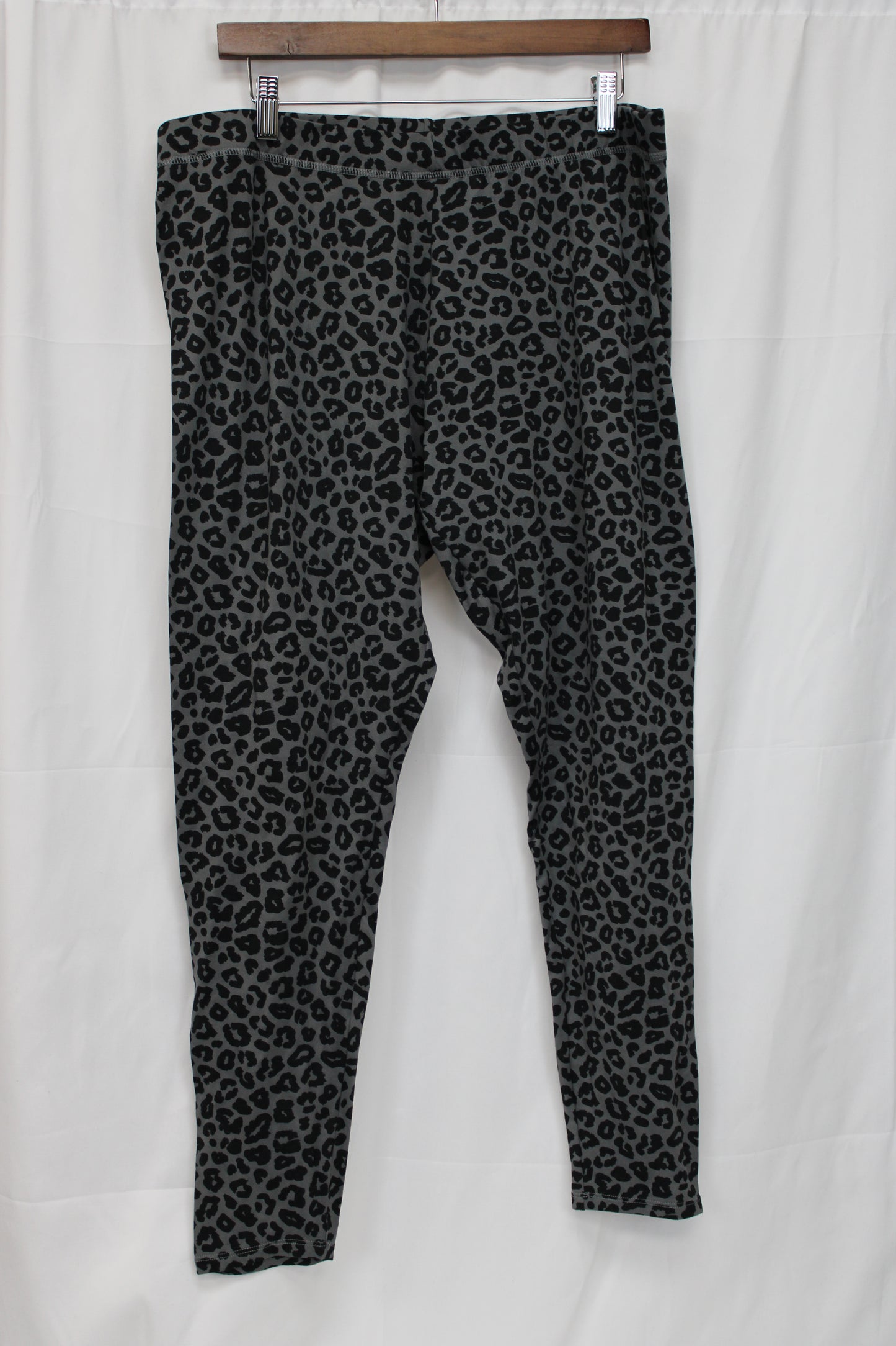 Serra Cheetah Print Leggings, Gray/Black, Women’s XL