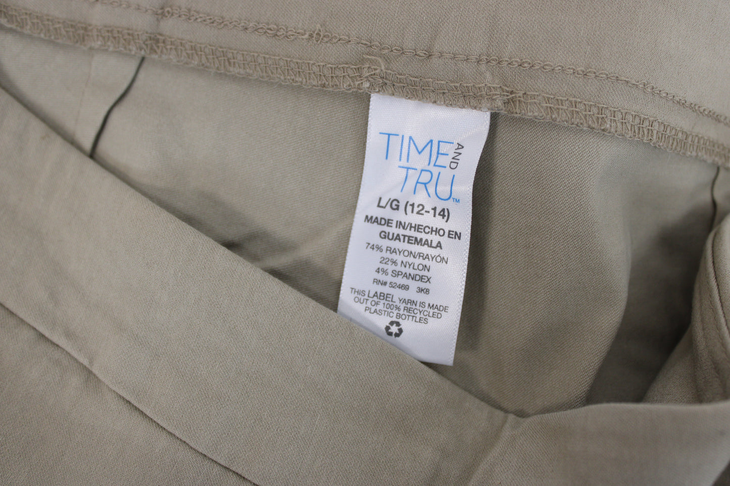 Time and Tru Khaki Shorts, Beige, L 12/14