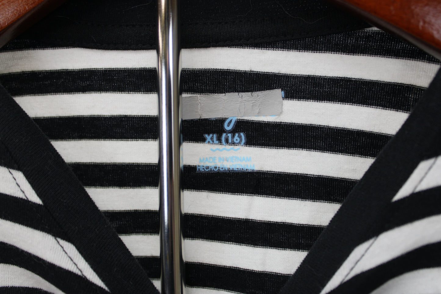 Cat & Jack Long Sleeve Striped Shirt, Black/White, Women’s XL