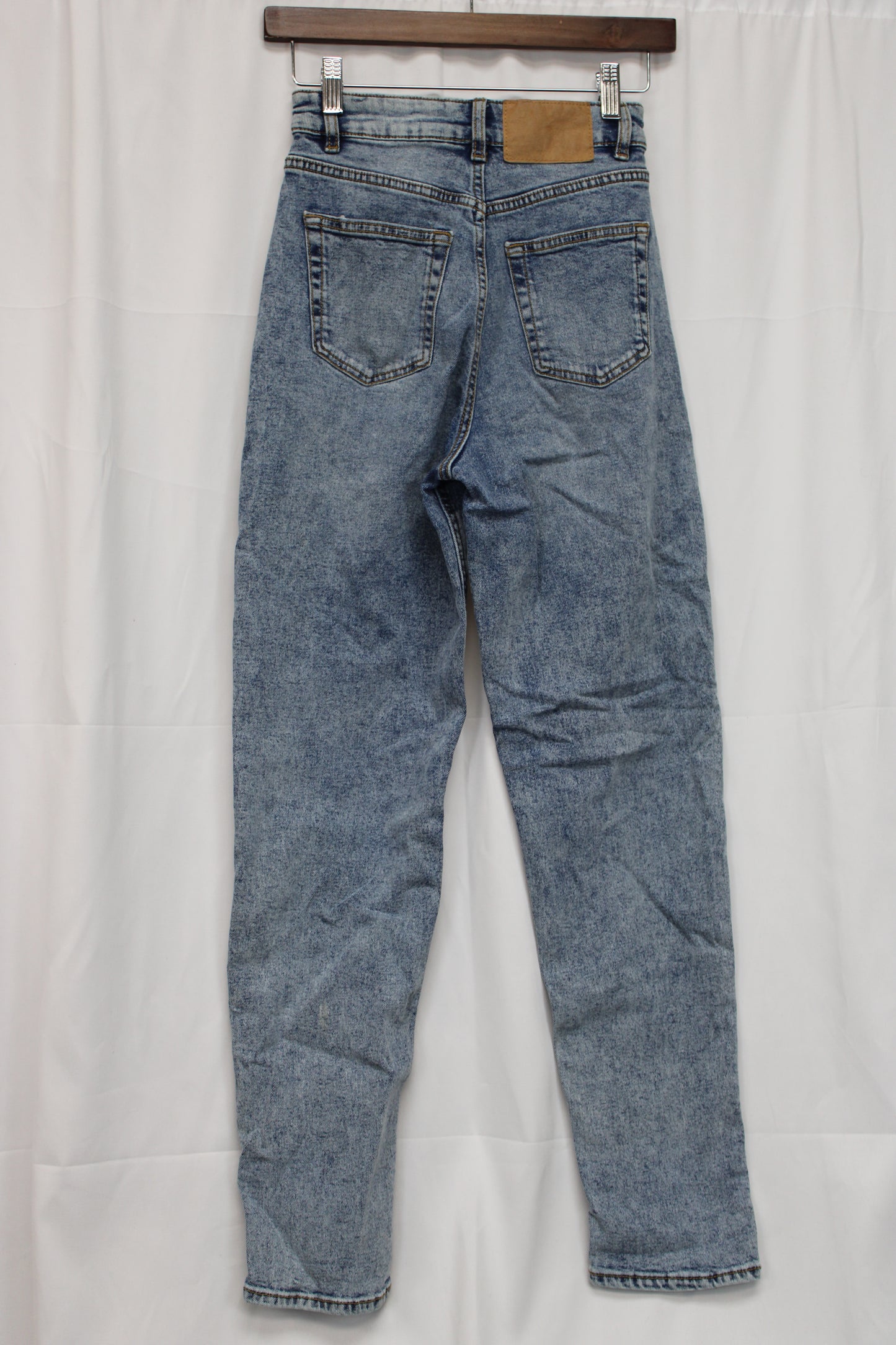 Divided High Rise Light Wash Jeans, Women’s 2