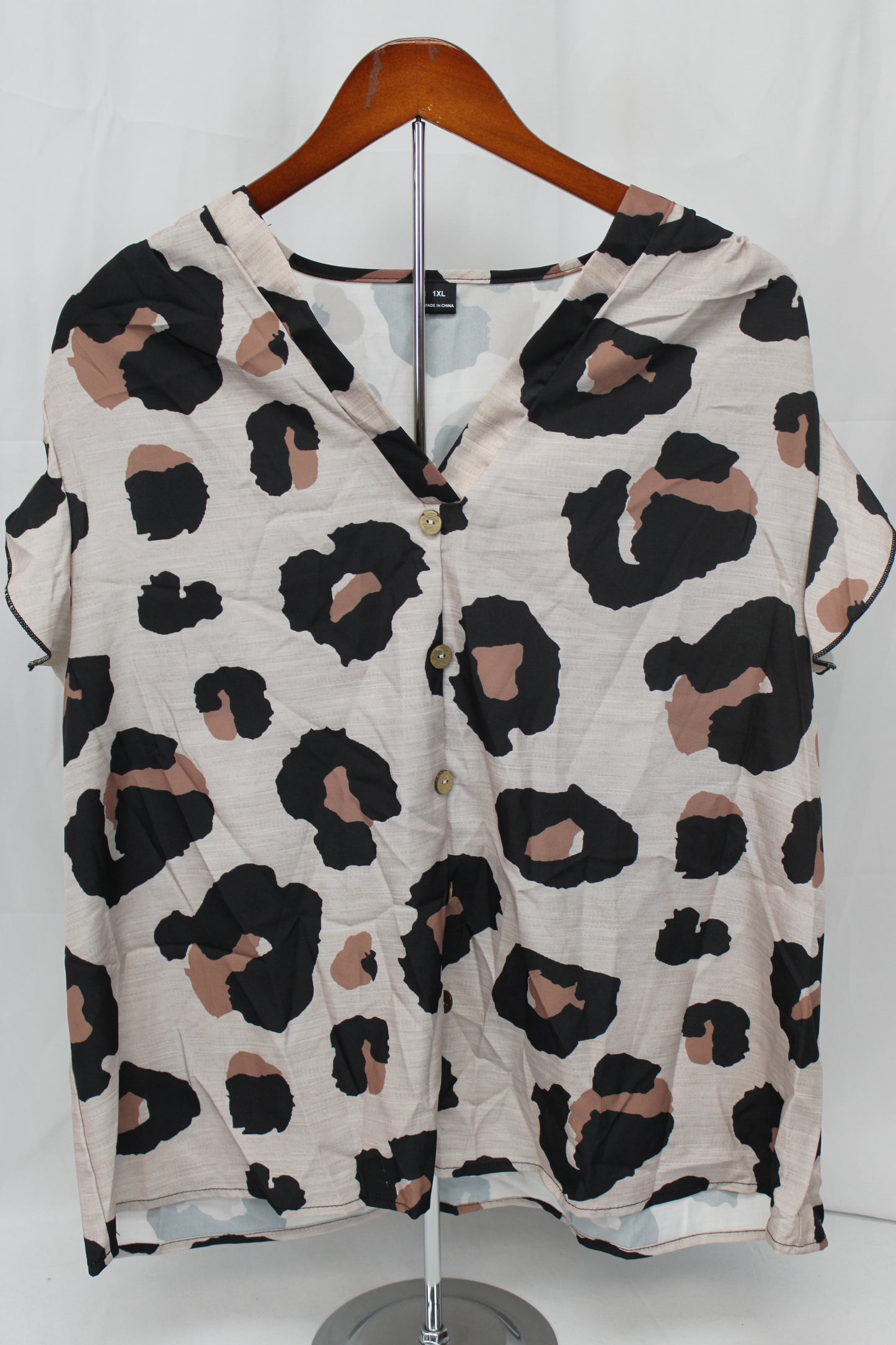 Women’s Cheetah Print Short Sleeve Blouse, XL