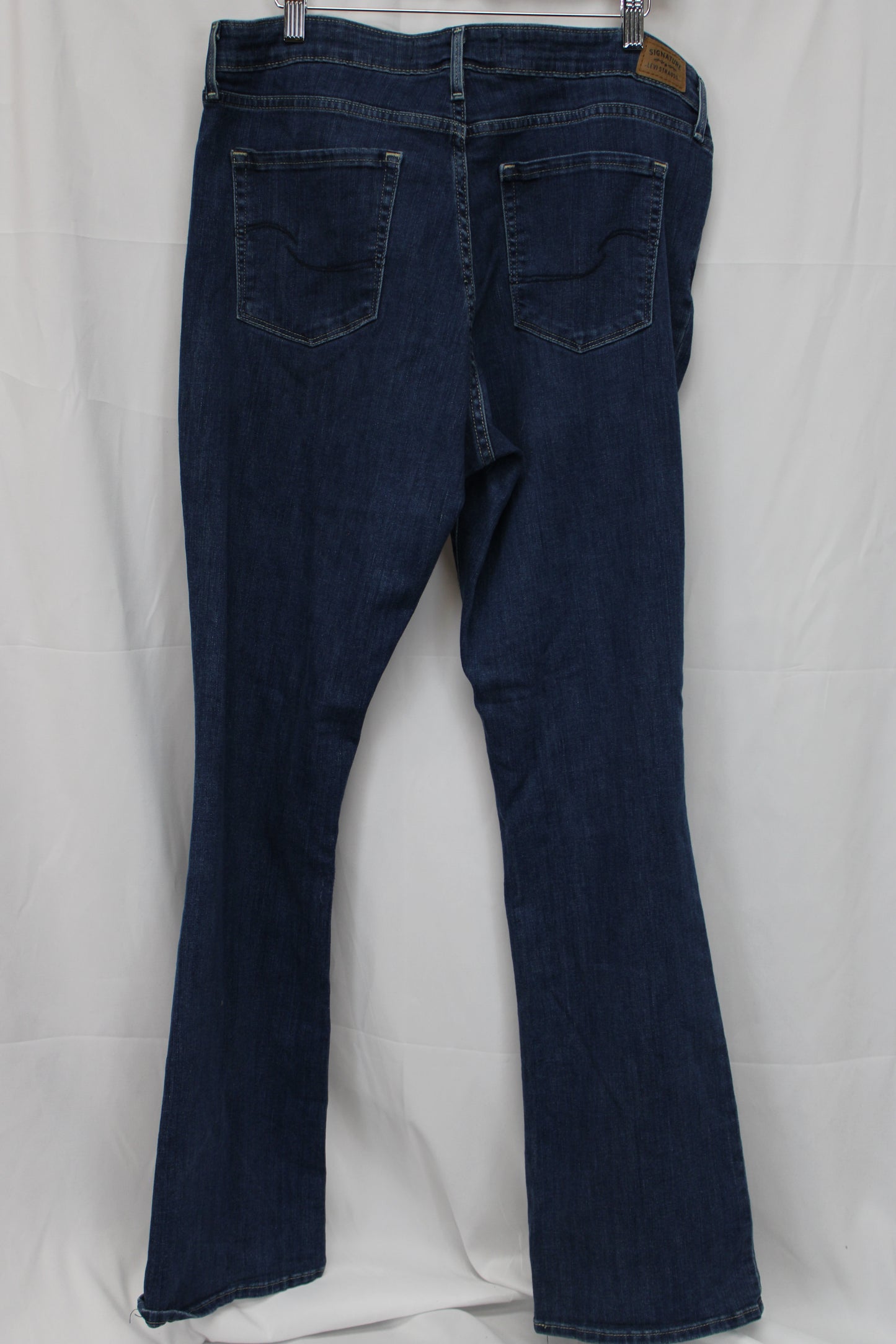 Levi Strauss Mid Rise Bootcut Jeans, Women’s 33/34