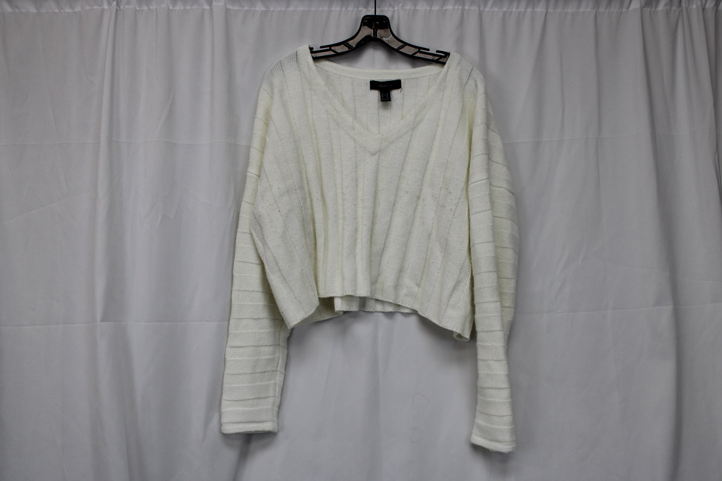 Forever21 Long Sleeve V-Neck Cropped Sweater, White, Women’s XXXL